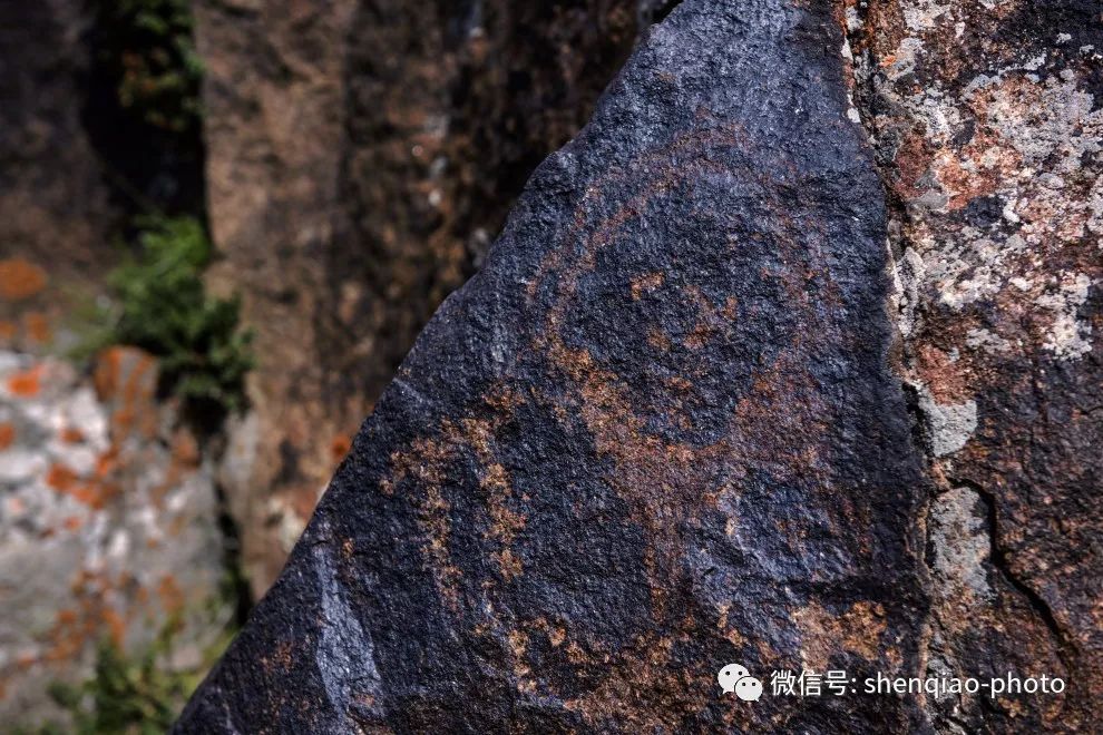 博格达峰的神山是什么,新疆第一神山博格达峰
