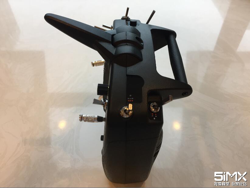 Spektrum DX8e地平线世派遥控器初体验，我给95分