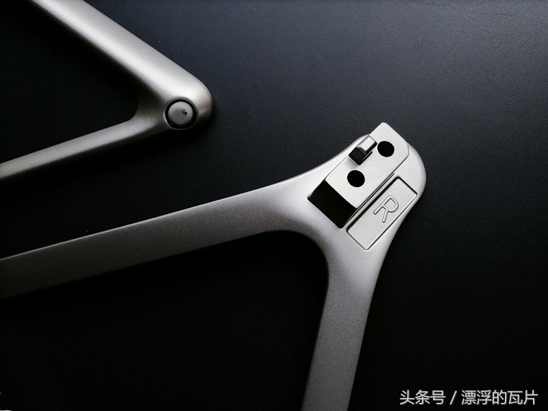 海信h55e75a花屏超薄电视,海信h55e3a是真4k电视吗