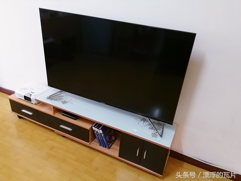 海信h55e75a花屏超薄电视,海信h55e3a是真4k电视吗