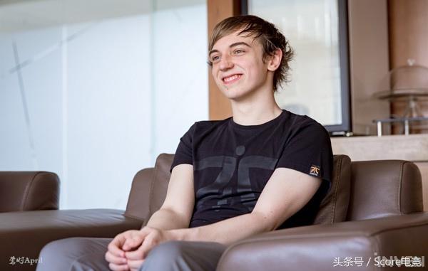 fnc赛后采访caps强颜欢笑,caps说fnc本来就拿过冠军