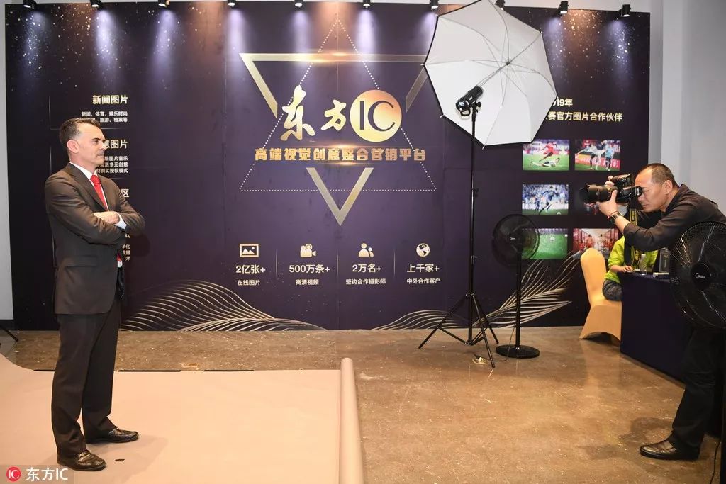 贝克汉姆伦敦奥运会开幕式,贝克汉姆卡洛斯亚洲杯