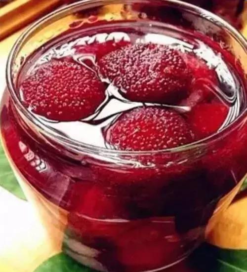 杨梅酒的做法夏季养生的好酒,自制杨梅酒夏日饮品