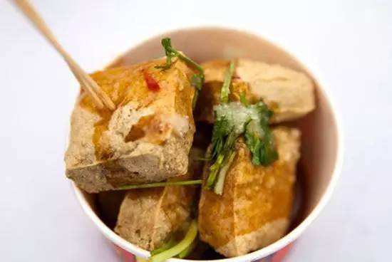 经常吃臭豆腐会爆痘吗,长期吃臭豆腐对身体有坏处