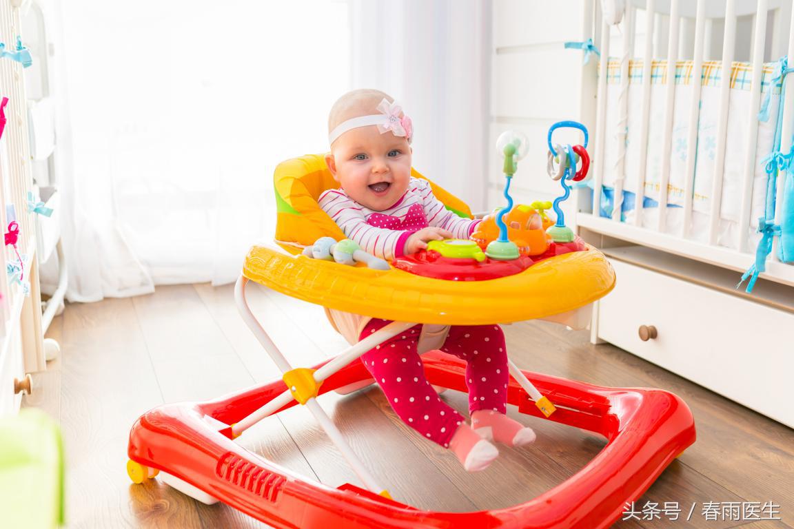 黄圣依儿童自行车,黄圣依儿子坐的童车