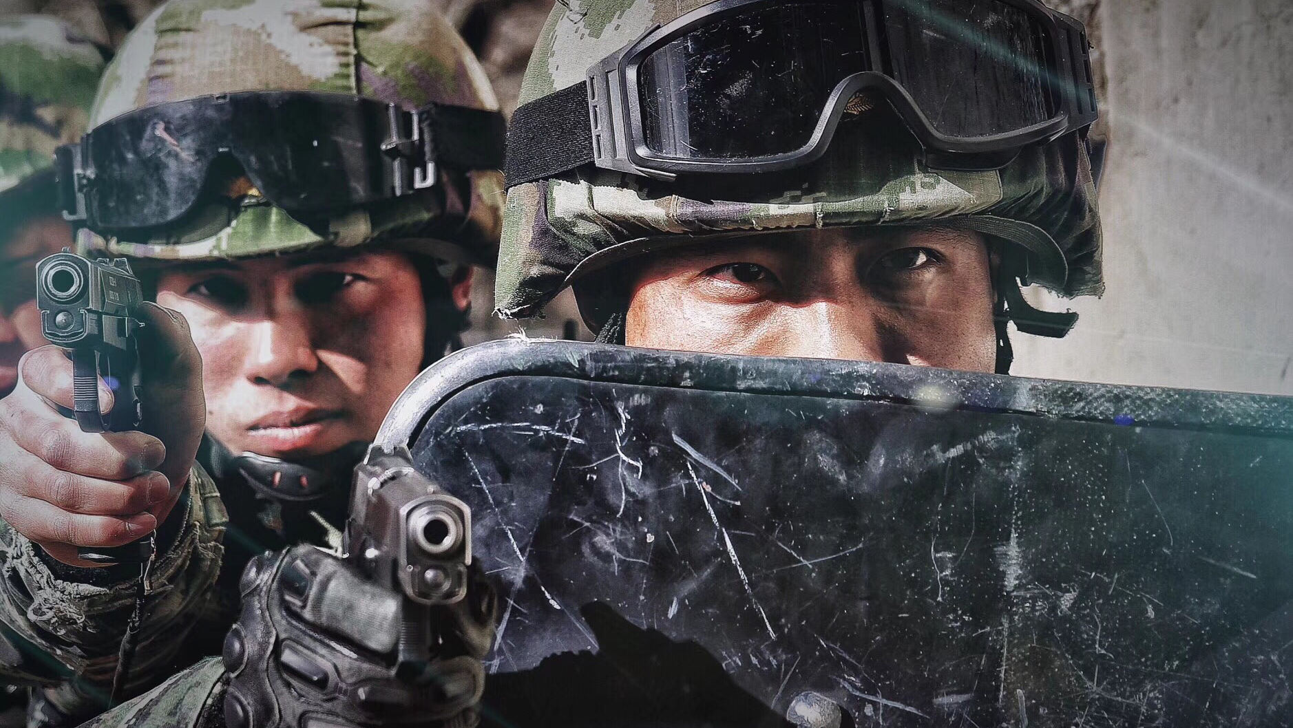 在外国人眼中的中国军人怎样的,外国人眼中的中国军人完整版