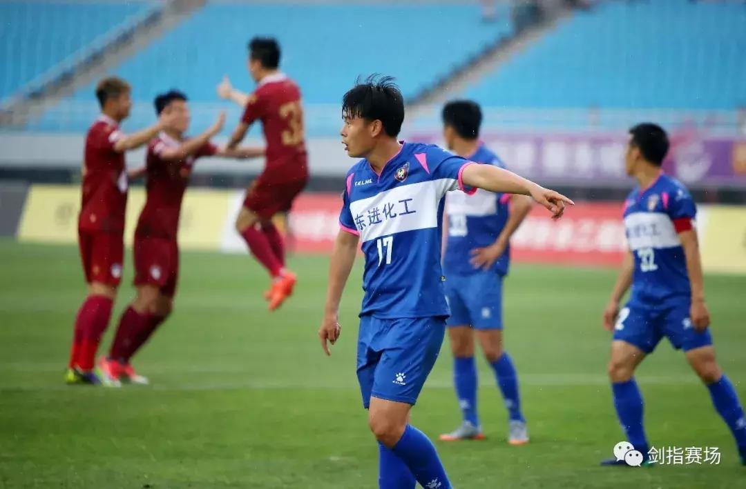 「图集」雨中狂胜！“雨神”淄博星期天5:0沈阳东进联赛首次连胜