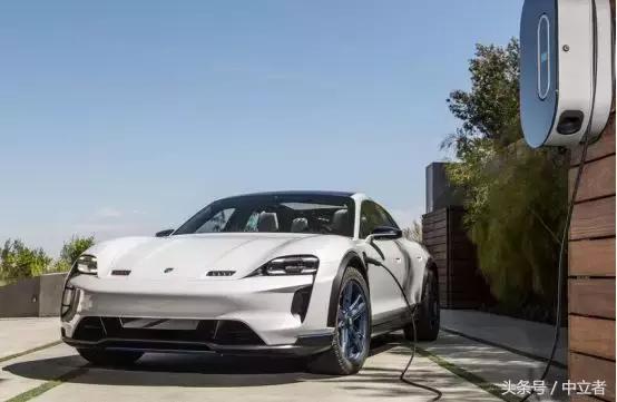 保时捷missione最新视频,纯电动保时捷跑赛道