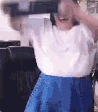 鼻子里放倒三角假体的超模就是牛头梗本梗啊!