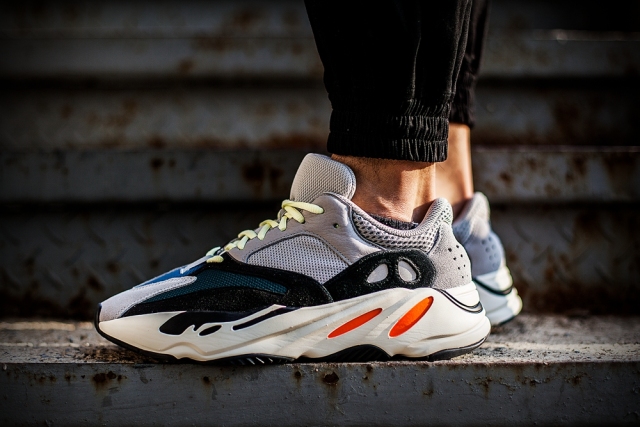 侃爷上脚yeezy350搭配,yeezy前侃爷穿过什么鞋