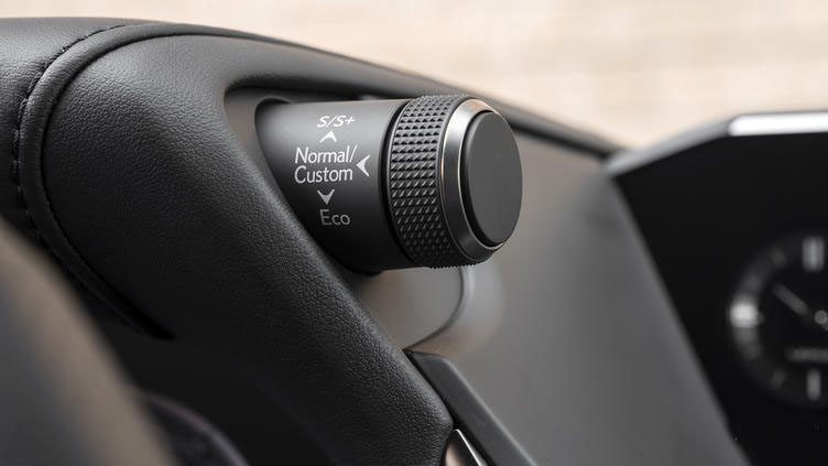 BBA劲敌将上市，发动机全球第一，奔驰也怕它，30万身价100万档次