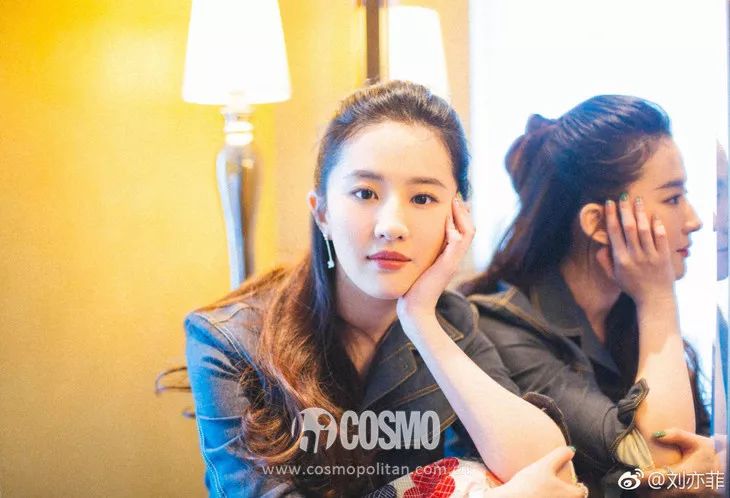 为什么中国女明星妆都好浓,中国女星化妆为什么没有日韩好看