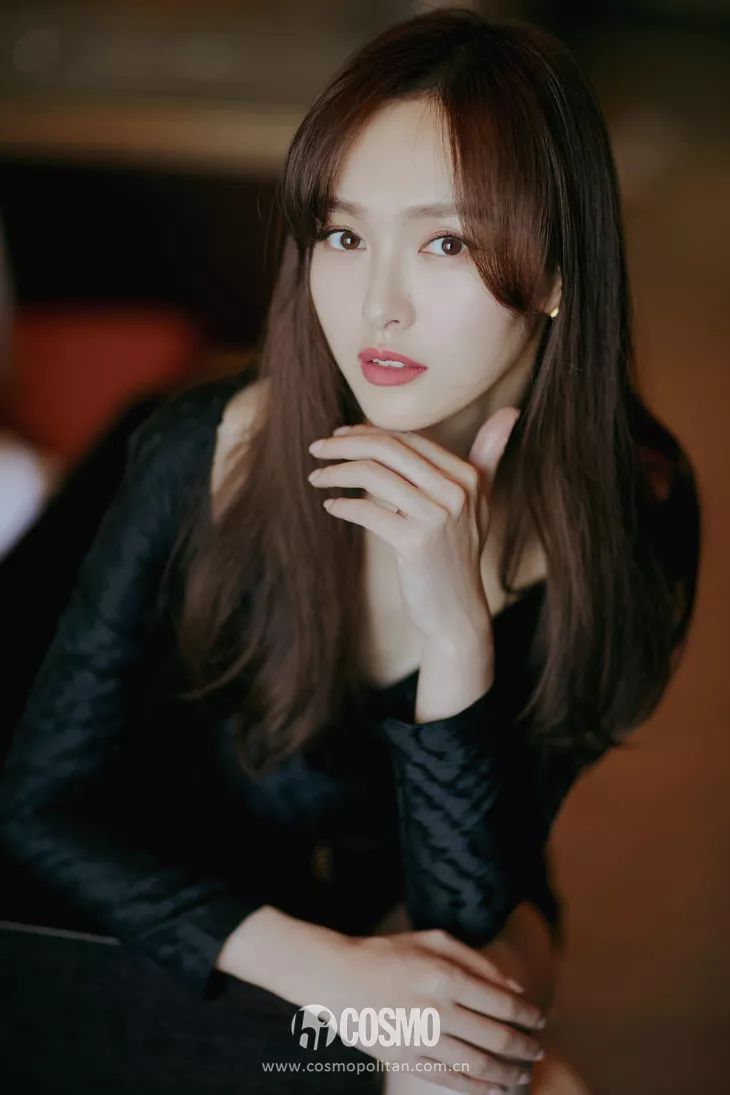 为什么中国女明星妆都好浓,中国女星化妆为什么没有日韩好看