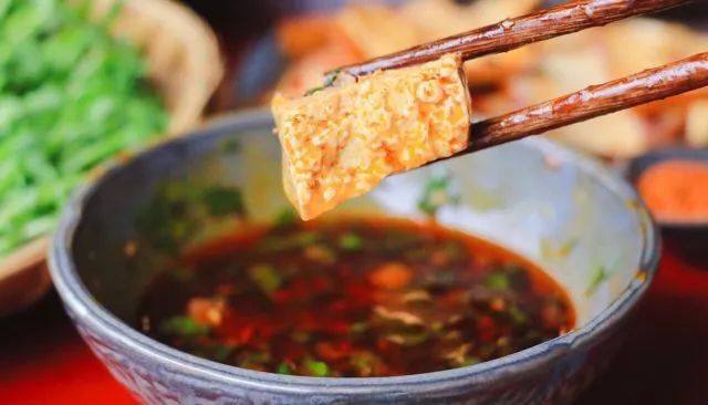 谭鸭血老火锅在四川的热度,惊艳中国的成都火锅谭鸭血老火锅