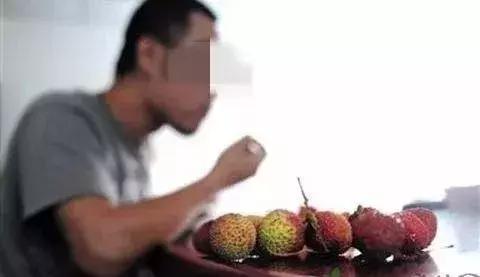 金华女司机违章刚拿驾照被扣12分,女司机穿高跟鞋扣分吗