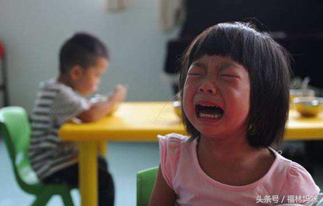 孩子哭闹怎么办育儿师一招搞定,孩子哭闹怎么办爸爸一招止哭