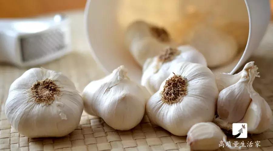 蚊子咬了擦什么药膏止痒,被蚊子咬了用什么东西止痒好得快