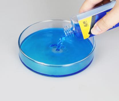 汽车玻璃水可用自来水代替吗,汽车玻璃水能用自来水代替