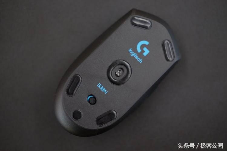 2019公认手感最好的吃鸡游戏鼠标,百元轻量化的无线游戏鼠标推荐