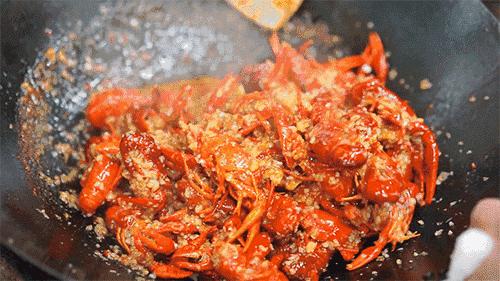 2018世界杯期间，如何正确吃小龙虾？