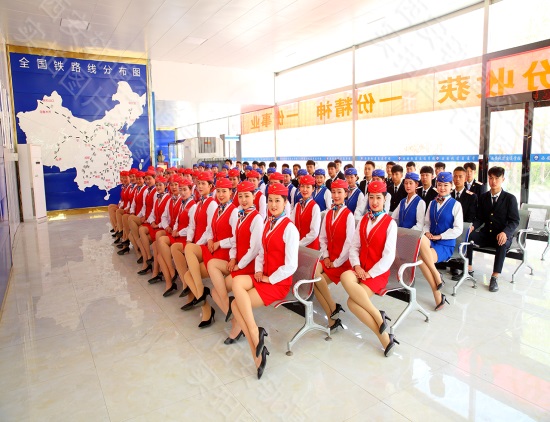 初、高中毕业生的福音！西轨特招，毕业直签铁路单位，高薪安置！