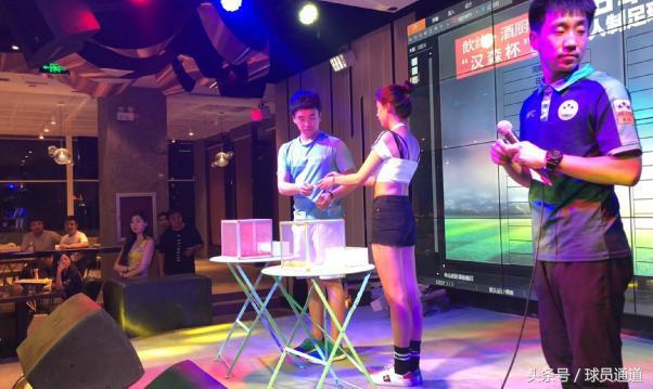 世界杯喝啤酒比赛吃什么,世界杯踢球喝酒