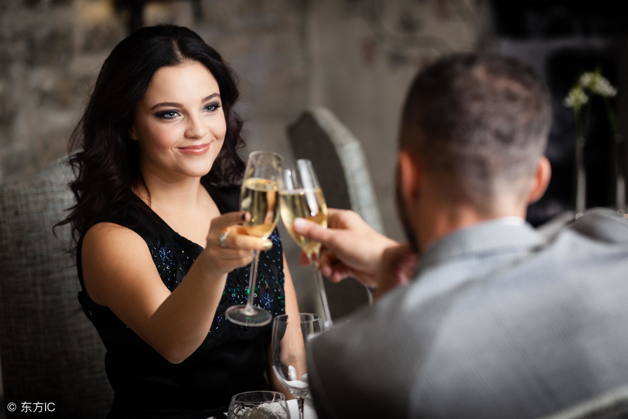 伟哥什么时候吃比较有效,服用伟哥治疗ed能每天一次吗