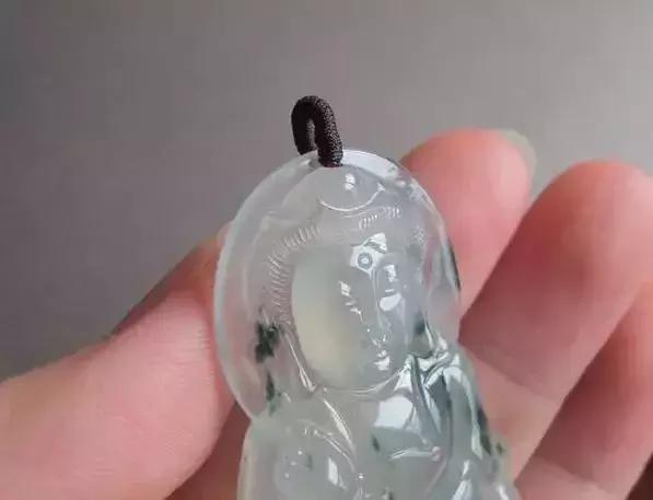 吊坠扣头绳子绑法,有金扣头的吊坠如何绑绳子