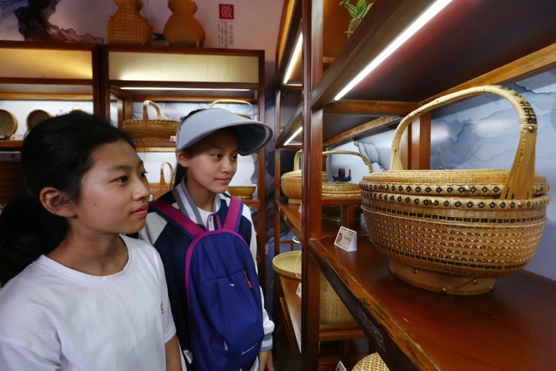 行万里路是为了寻找远方的自己,春风十里只为遇见更好的自己