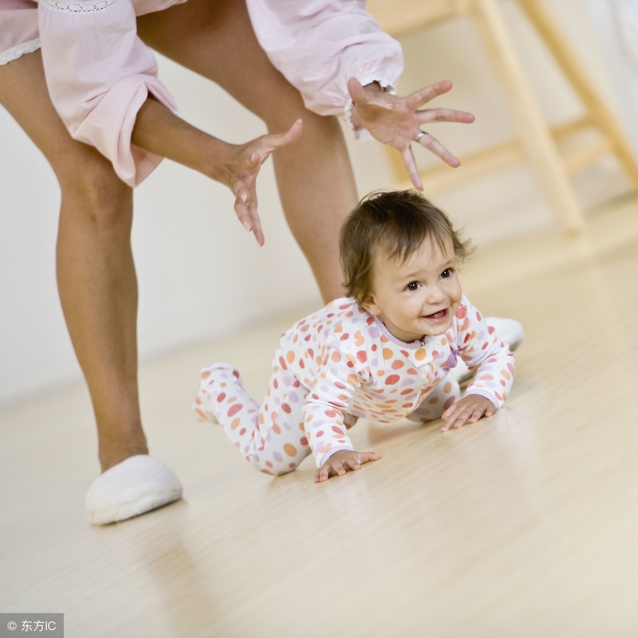 宝宝总是拖到午夜才肯睡我们该怎么办？