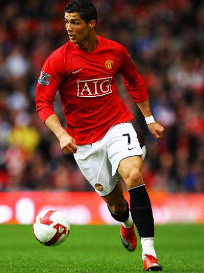 c罗上演帽子戏法点球绝杀,c罗完成帽子戏法英文解说