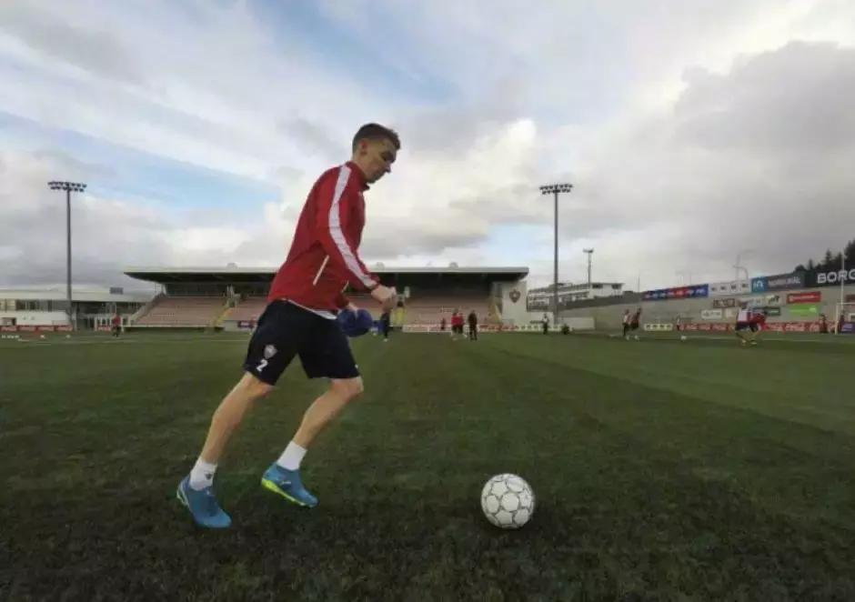 冰岛世界杯惊艳全场,冰岛闯入世界杯有多不可思议