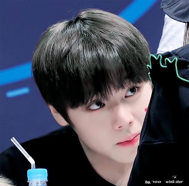 当粉丝看到朴志训,南韩爱豆出圈名场面朴志训