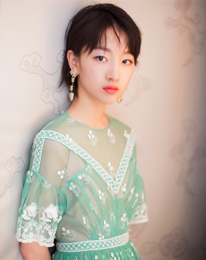 24岁年纪14岁身材高级脸平胸周冬雨衣品飙升支招矮个女生穿搭法