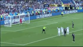 冰岛门将梅西,扑出梅西点球的冰岛门将哈尔多松