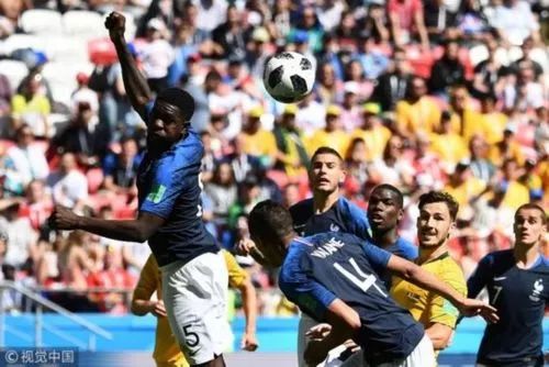世界杯赛场恶劣犯规,世界杯说球视频