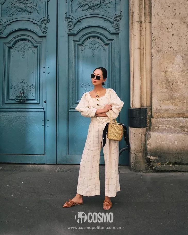 刘雯穿的小黑鞋运动鞋,刘雯复古高级鞋