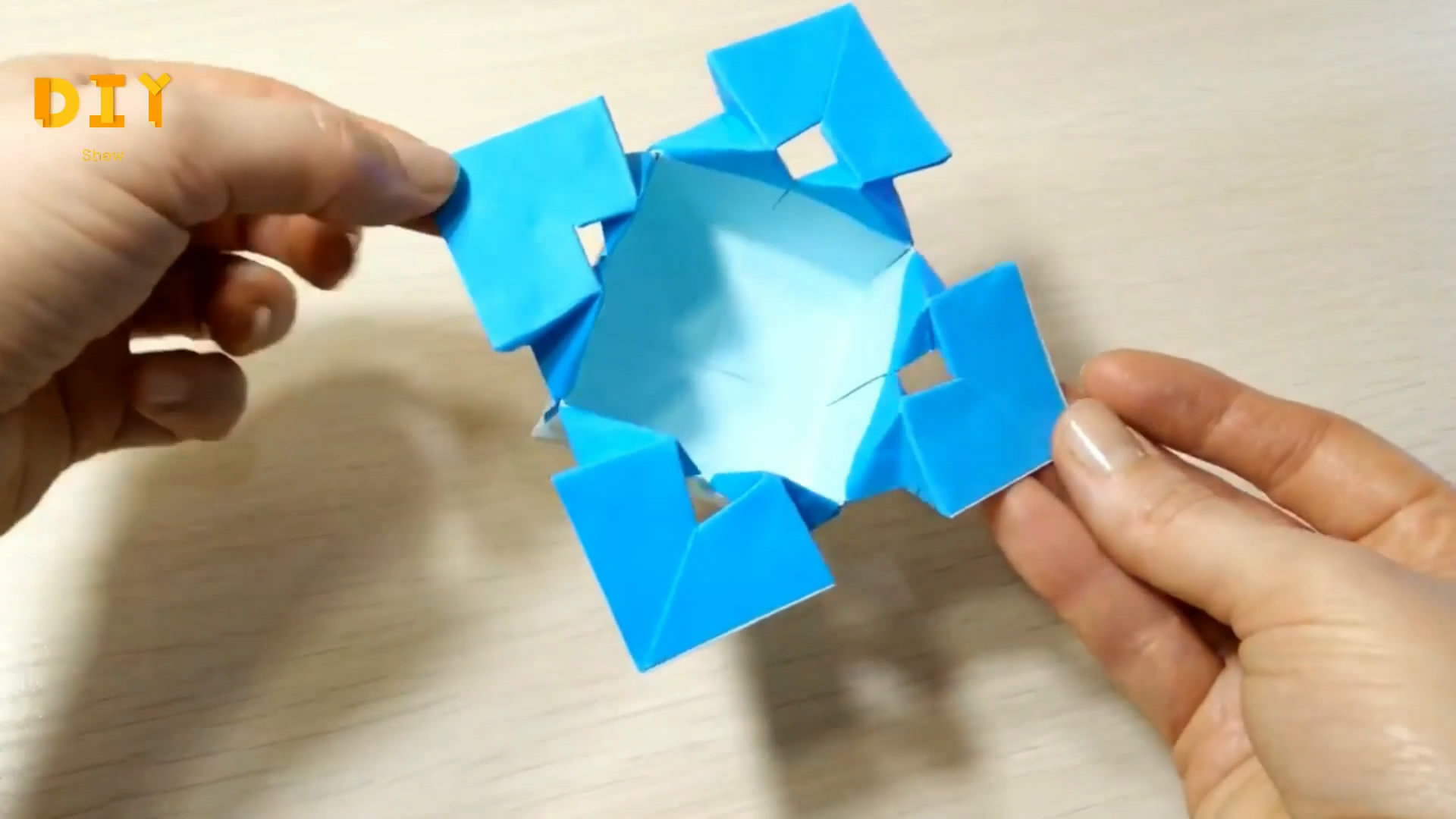 圆形心形花边怎么用平车做,圆形纸片怎么剪成心形花边