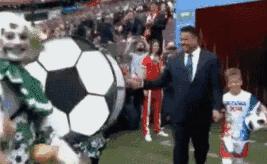 普京观看世界杯揭幕战,世界杯普京名场面