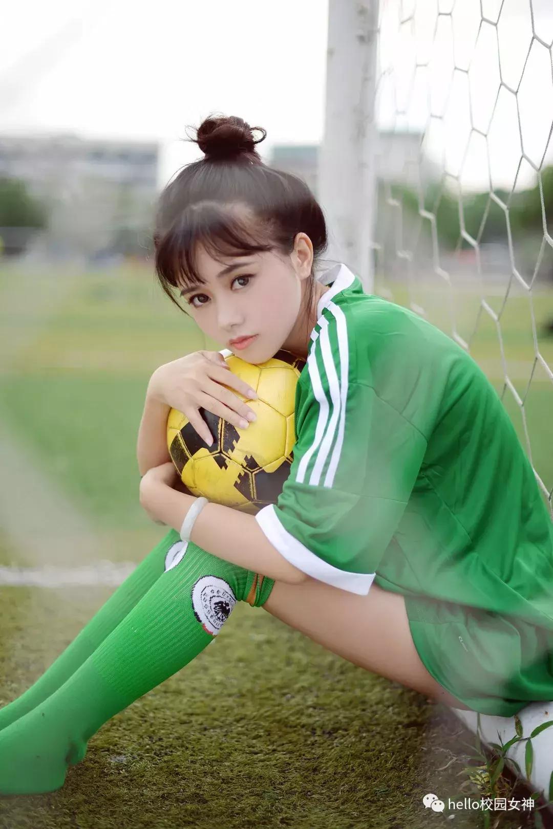 清纯可爱的美丽足球宝贝,清纯足球学生