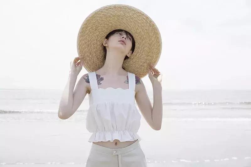 夏天拍照必备的10件衣服,夏季拍照服饰搭配图片