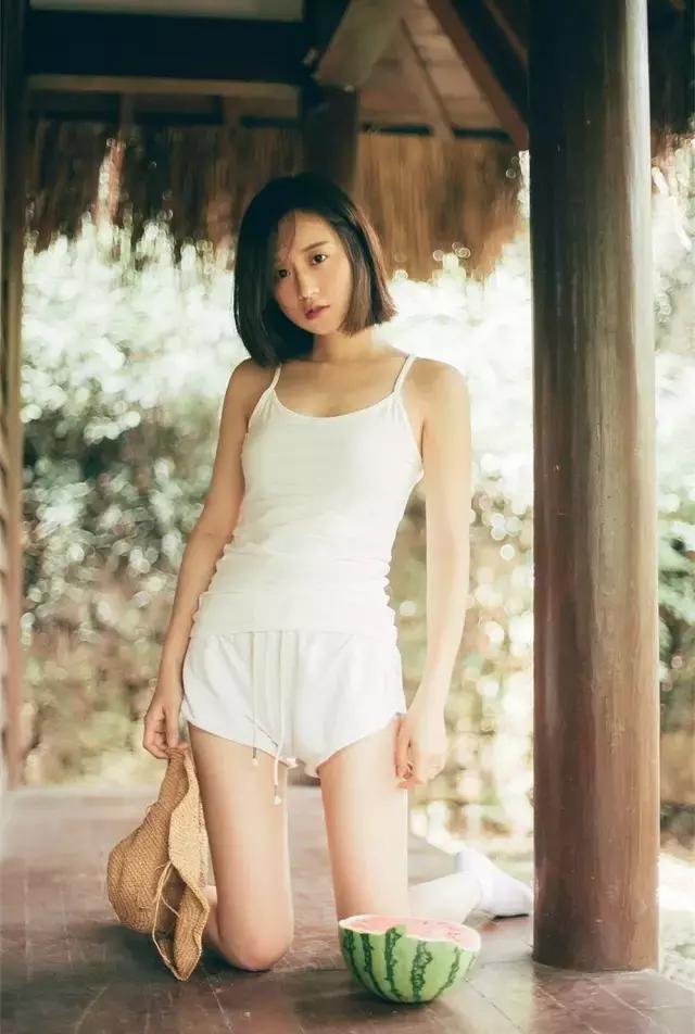 夏日写真服饰大解析!这11件拍照必备单品你都有了吗?