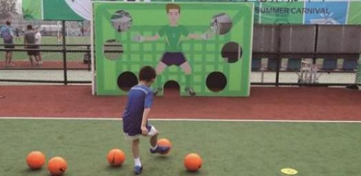 全城招募32组亲子家庭,与电台DJ一起用陶泥制作“大力神杯”!