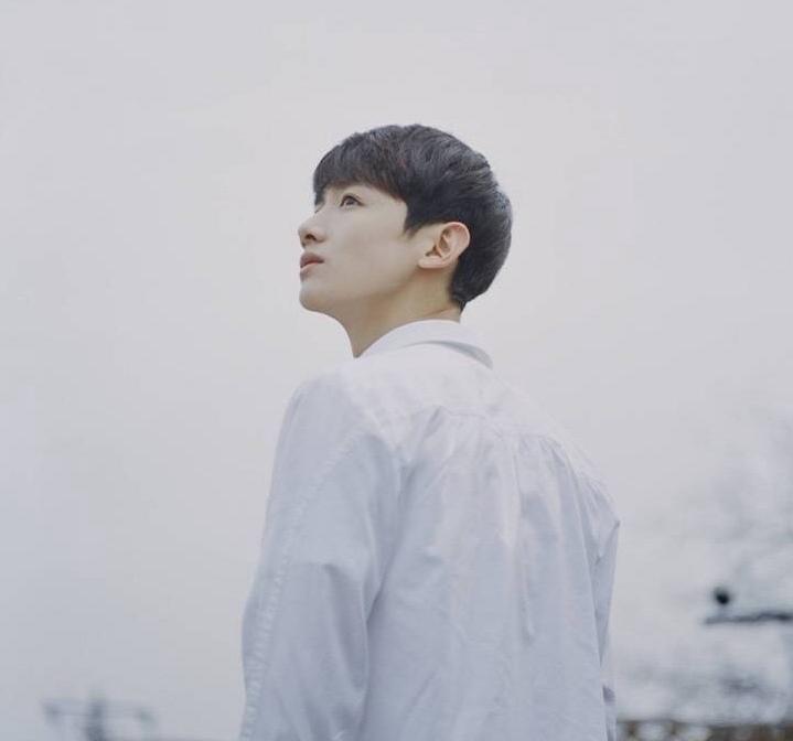 明星休息时间,鹿晗易烊千玺和王源跳舞