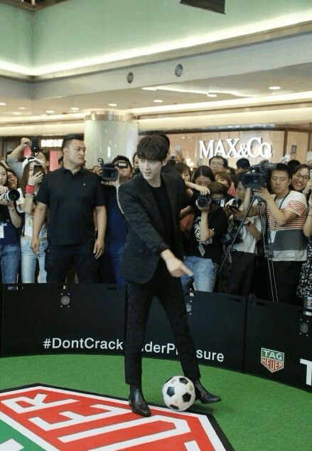 娱乐圈的李易峰,娱乐圈明星李易峰