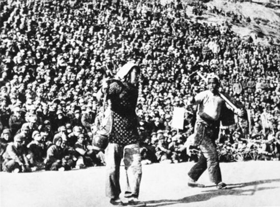 延安的故事与事迹,延安窑洞小油灯的故事