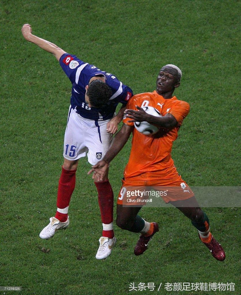 14年世界杯nike推出的足球鞋,2022世界杯各国家队足球鞋盘点