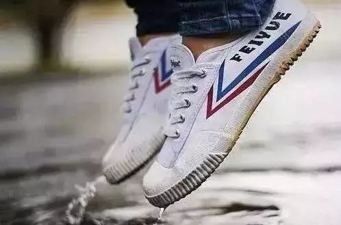 vansstyle36和匡威1970s哪个好穿,匡威和vans好看的鞋有哪些