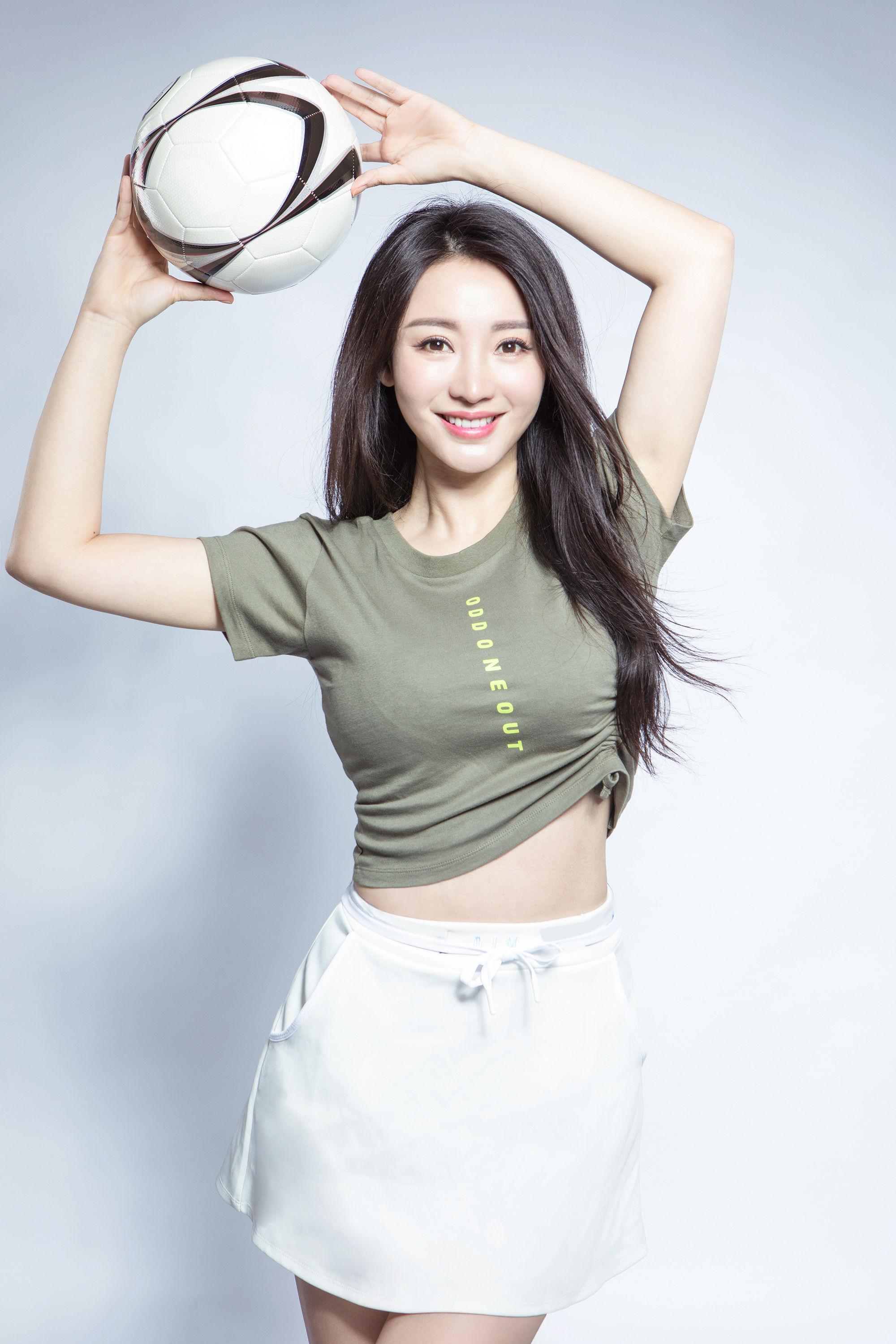 柳岩露脐装拳击,柳岩穿露脐装秀小蛮腰