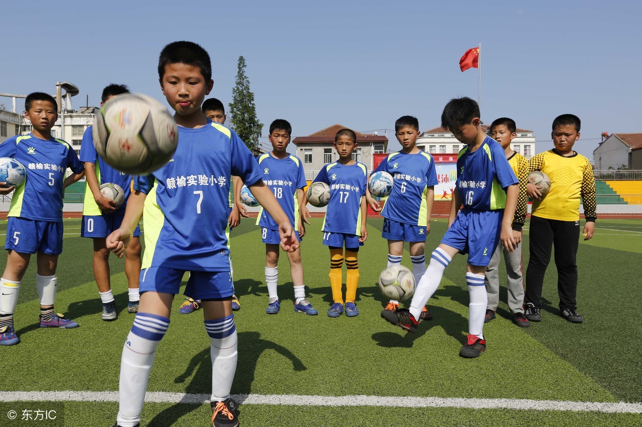 越看世界杯越能对照出中国足球问题,它跟钱有关,光花钱也不行